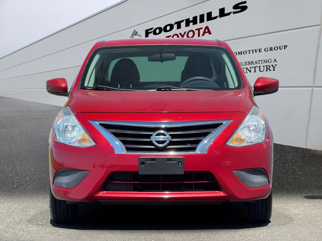 Used 2015 Nissan Versa SV FWD image 2