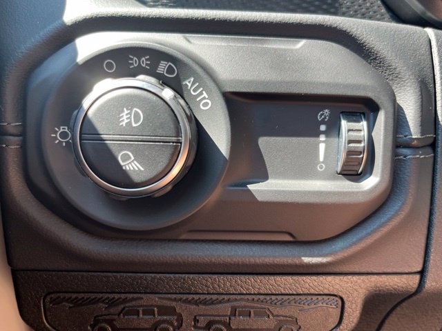 New 2026 Jeep Gladiator Mojave AWD/4WD image 36