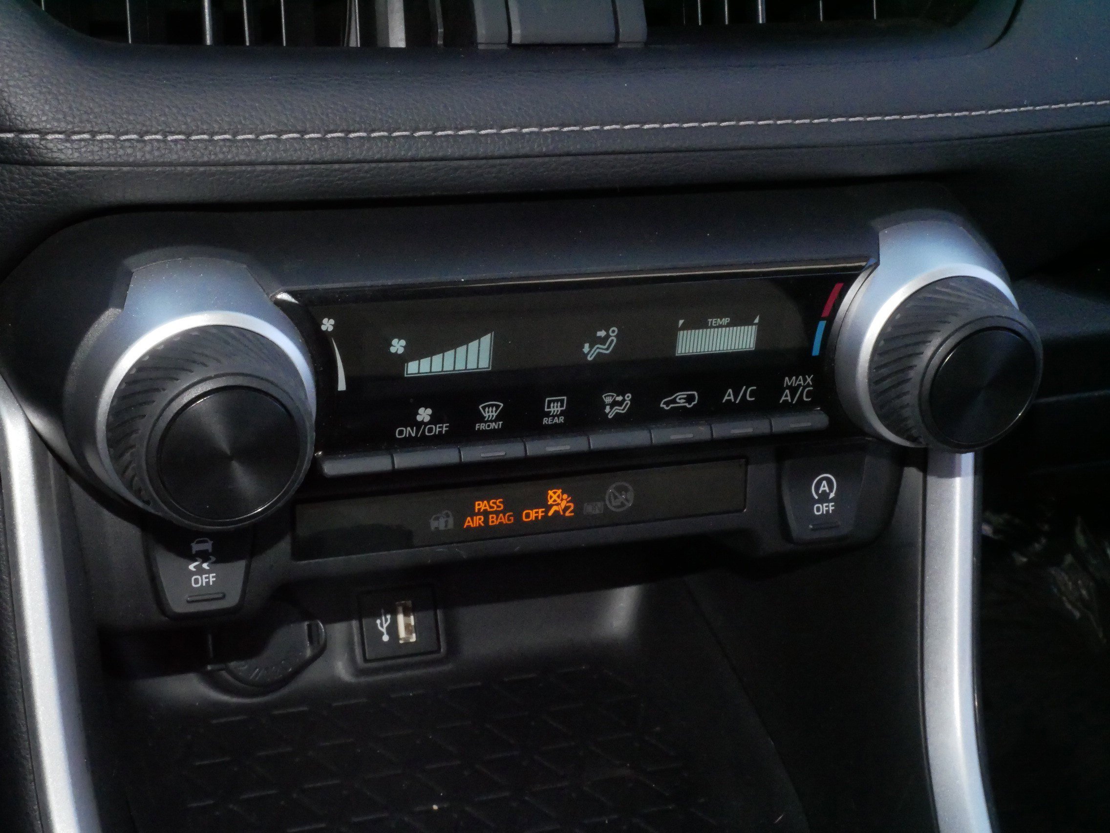 Certified 2025 Toyota RAV4 LE image 23