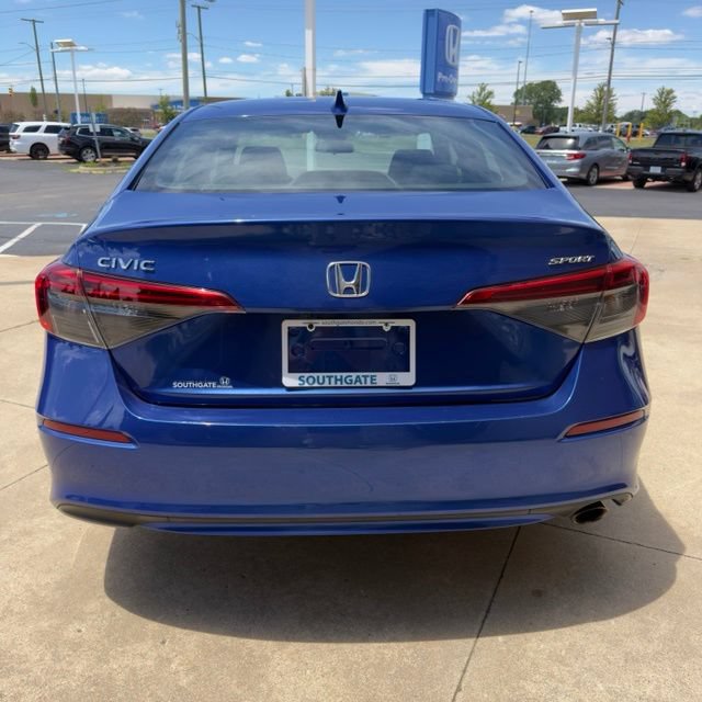 Used 2023 Honda Civic Sport image 4