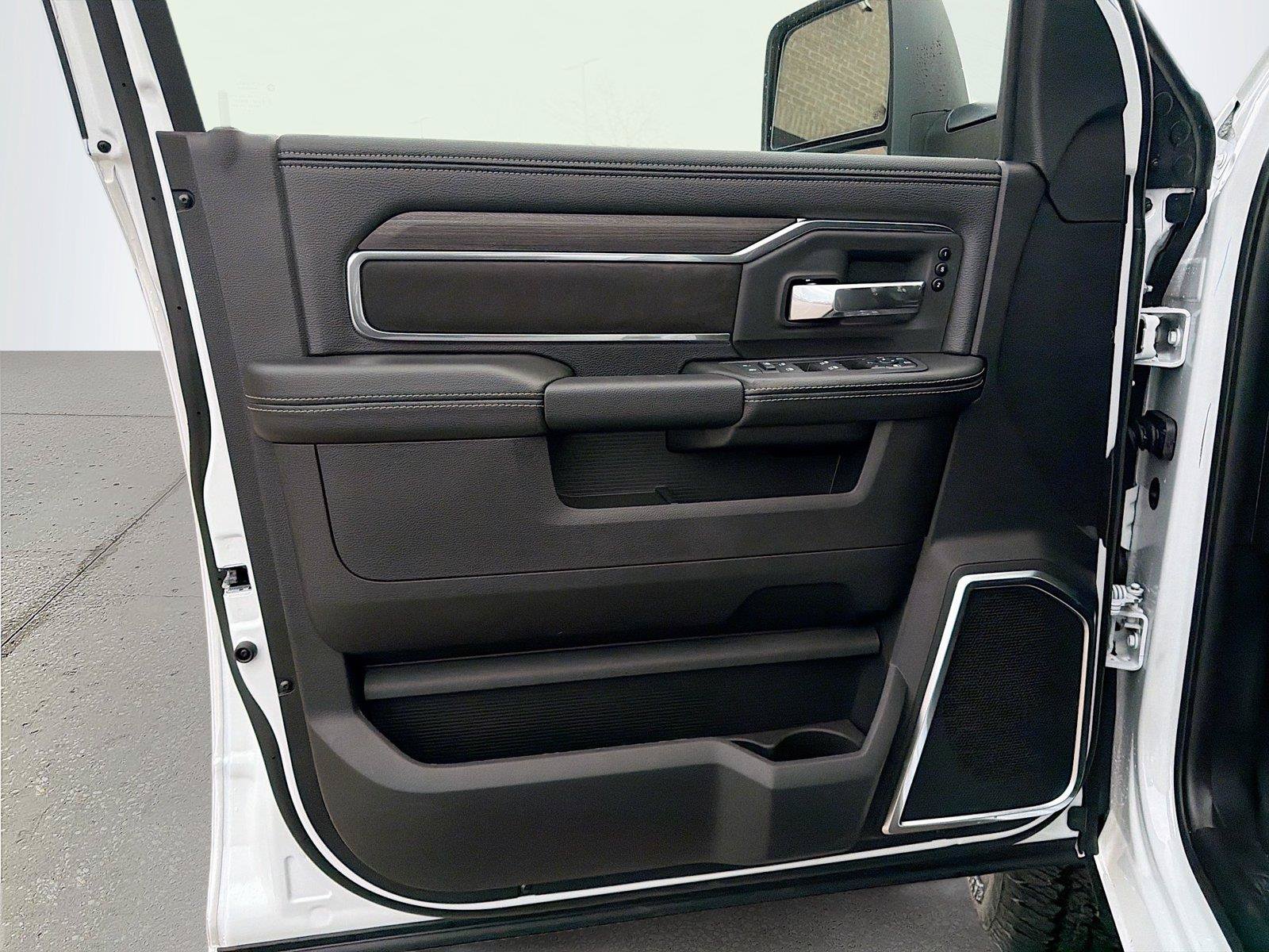 New 2026 RAM 2500 Laramie w/ Sport Appearance Package AWD/4WD image 21
