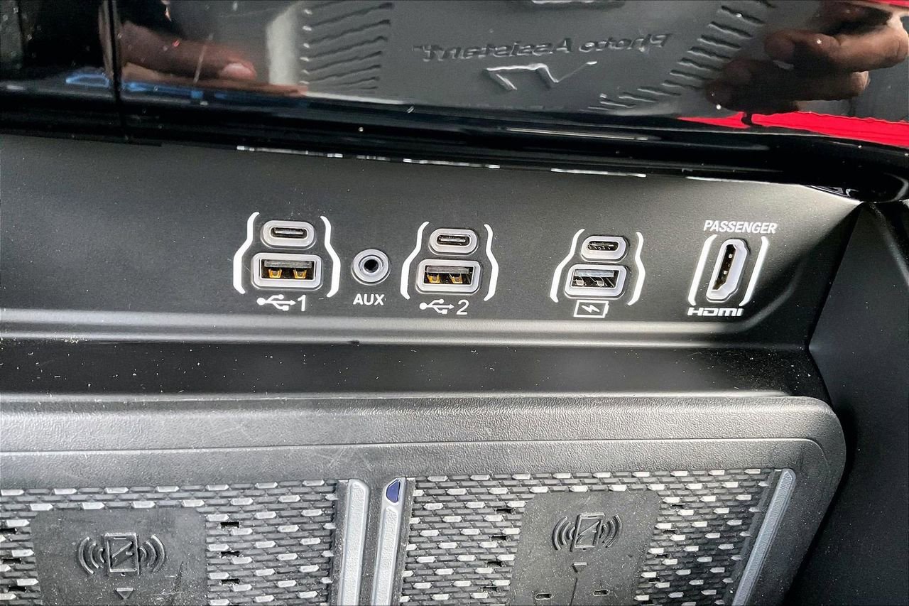 Used 2026 RAM 3500 Limited AWD/4WD image 19