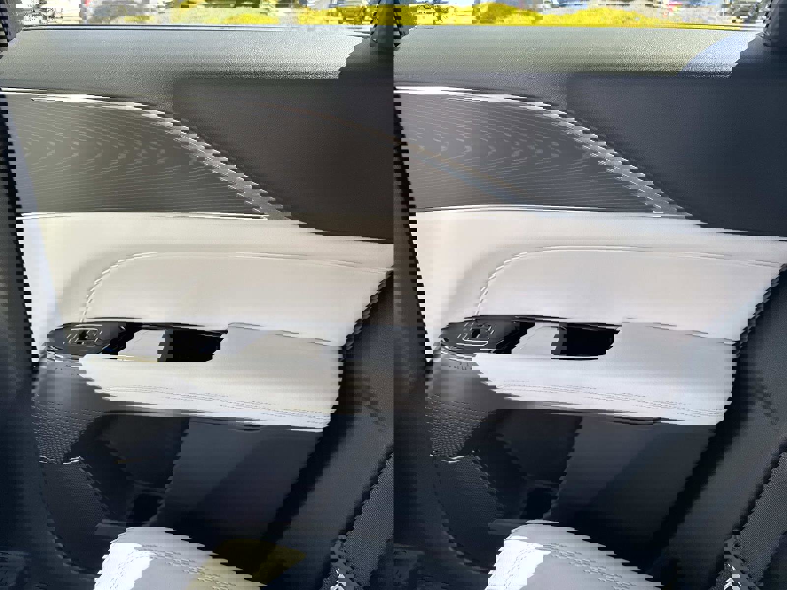 Certified 2026 Cadillac Lyriq Luxury image 14