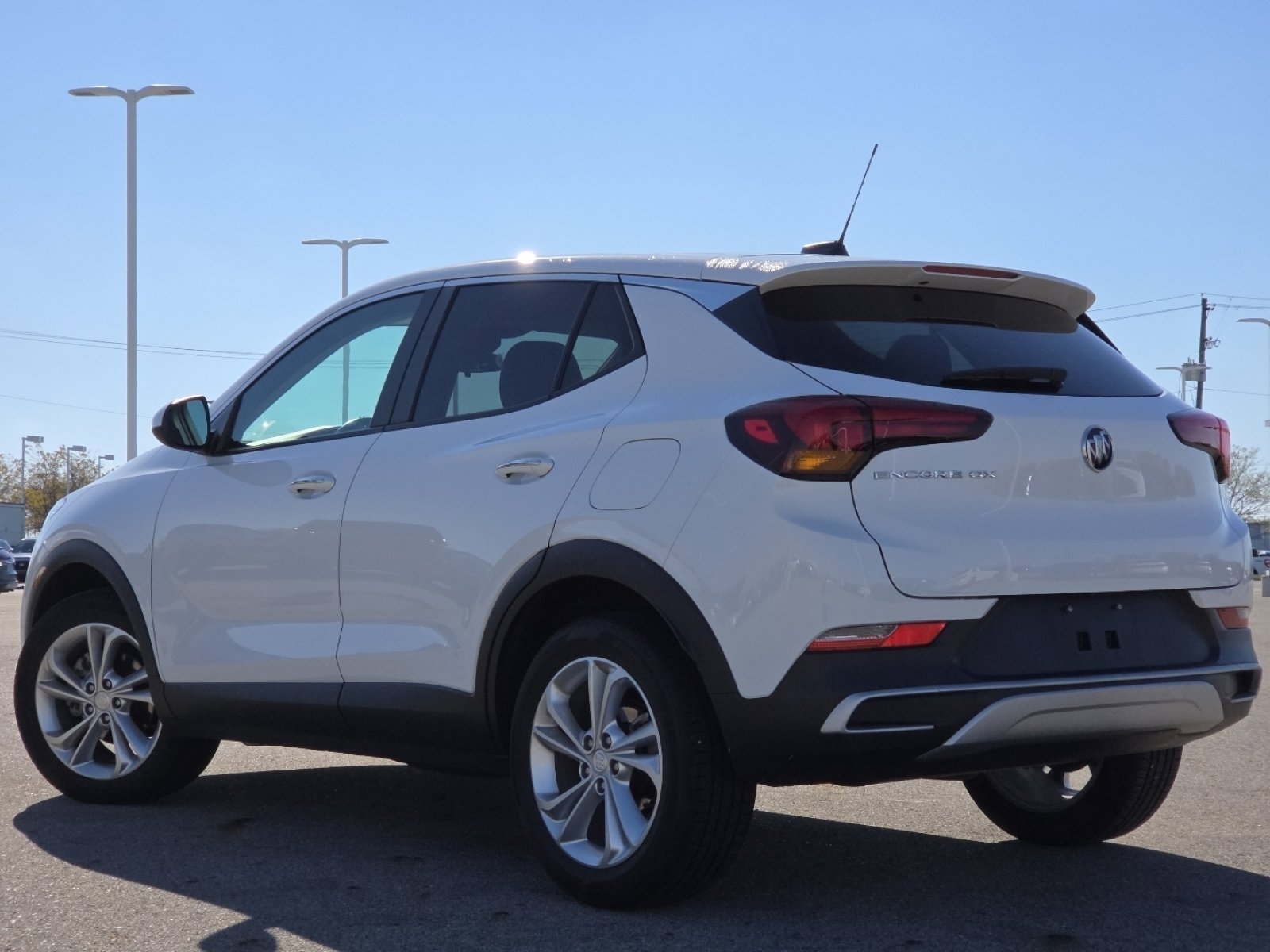 Used 2023 Buick Encore GX Preferred w/ Cold Weather Comfort Package image 16