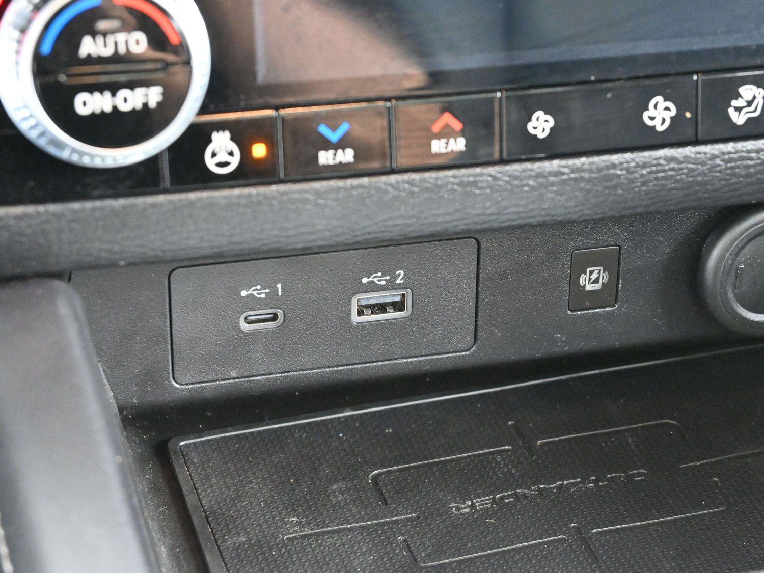 Used 2023 Mitsubishi Outlander SEL image 27