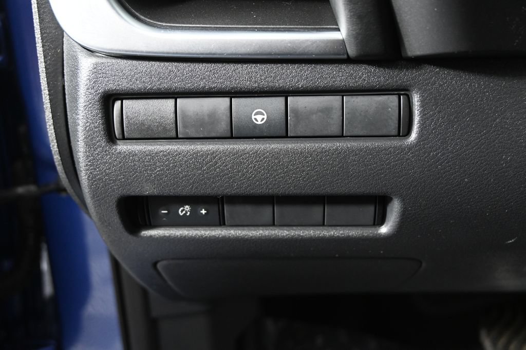 Used 2022 Nissan Rogue SV AWD/4WD image 25