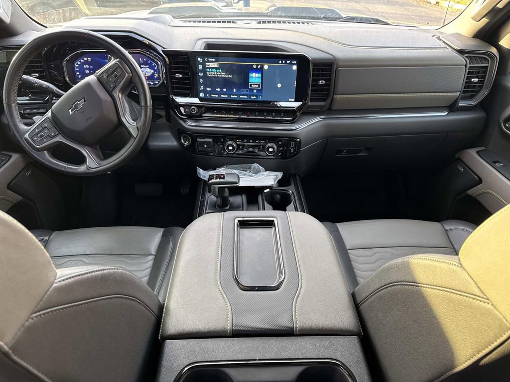 Used 2022 Chevrolet Silverado 1500 ZR2 w/ Technology Package image 15