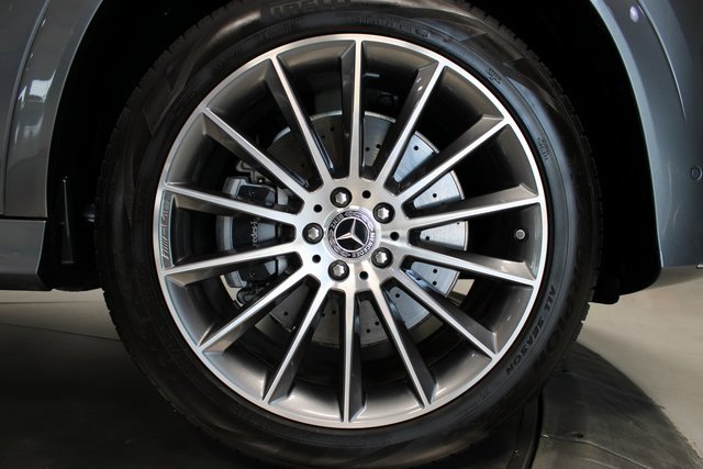 Used 2024 Mercedes-Benz GLE 350 4MATIC w/ AMG Line Exterior image 39