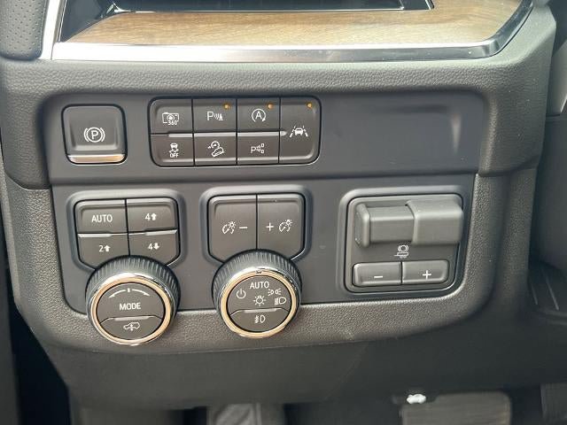 Used 2026 Chevrolet Tahoe High Country AWD/4WD image 33