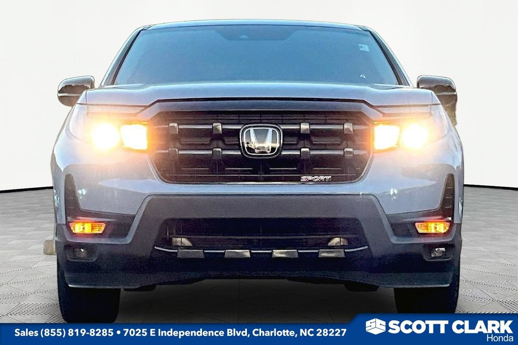Used 2024 Honda Ridgeline Sport image 2