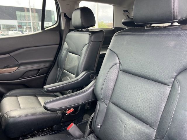 Used 2023 GMC Acadia SLE image 30