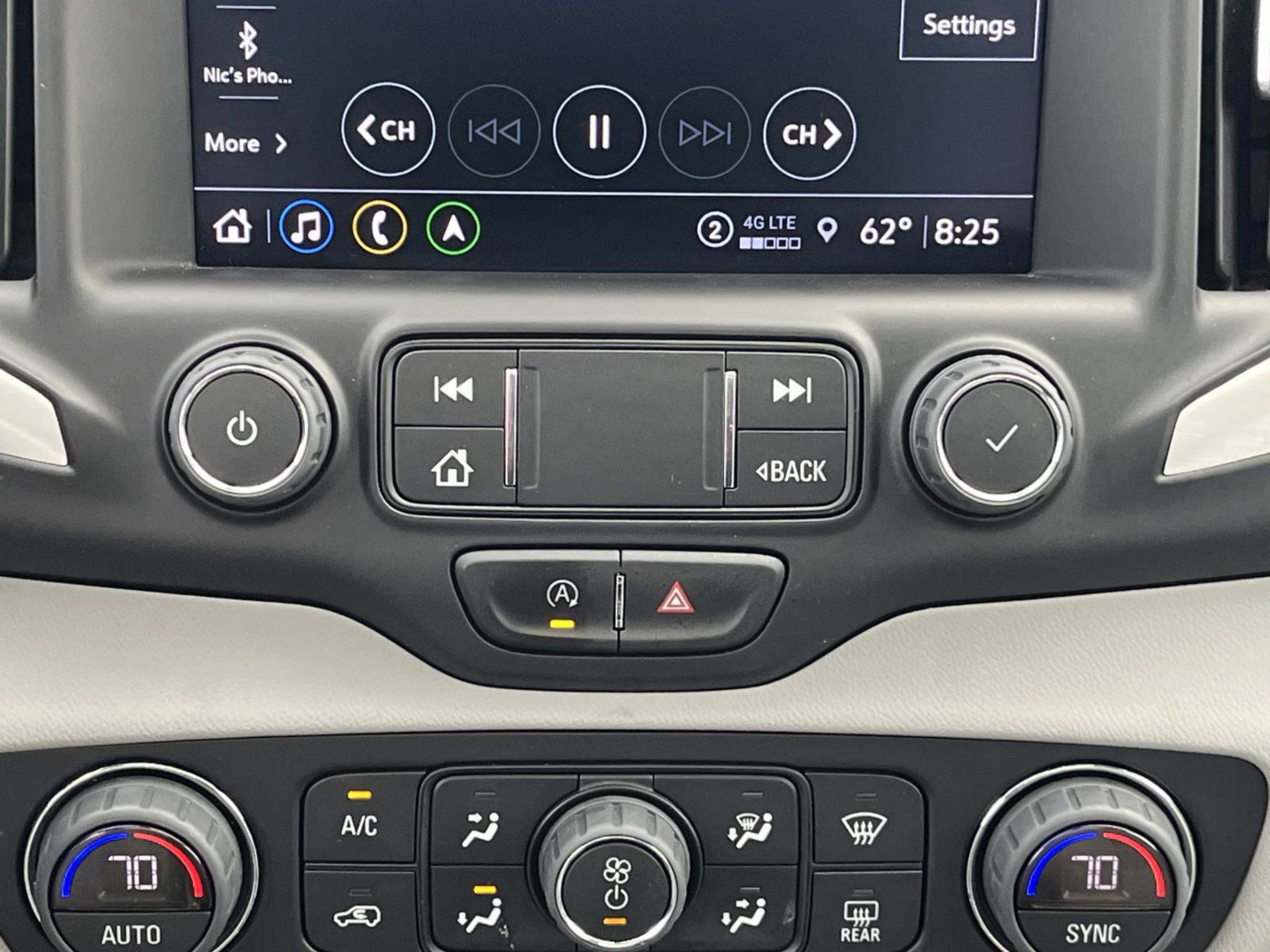 Used 2023 GMC Terrain SLT w/ Infotainment Package II image 15