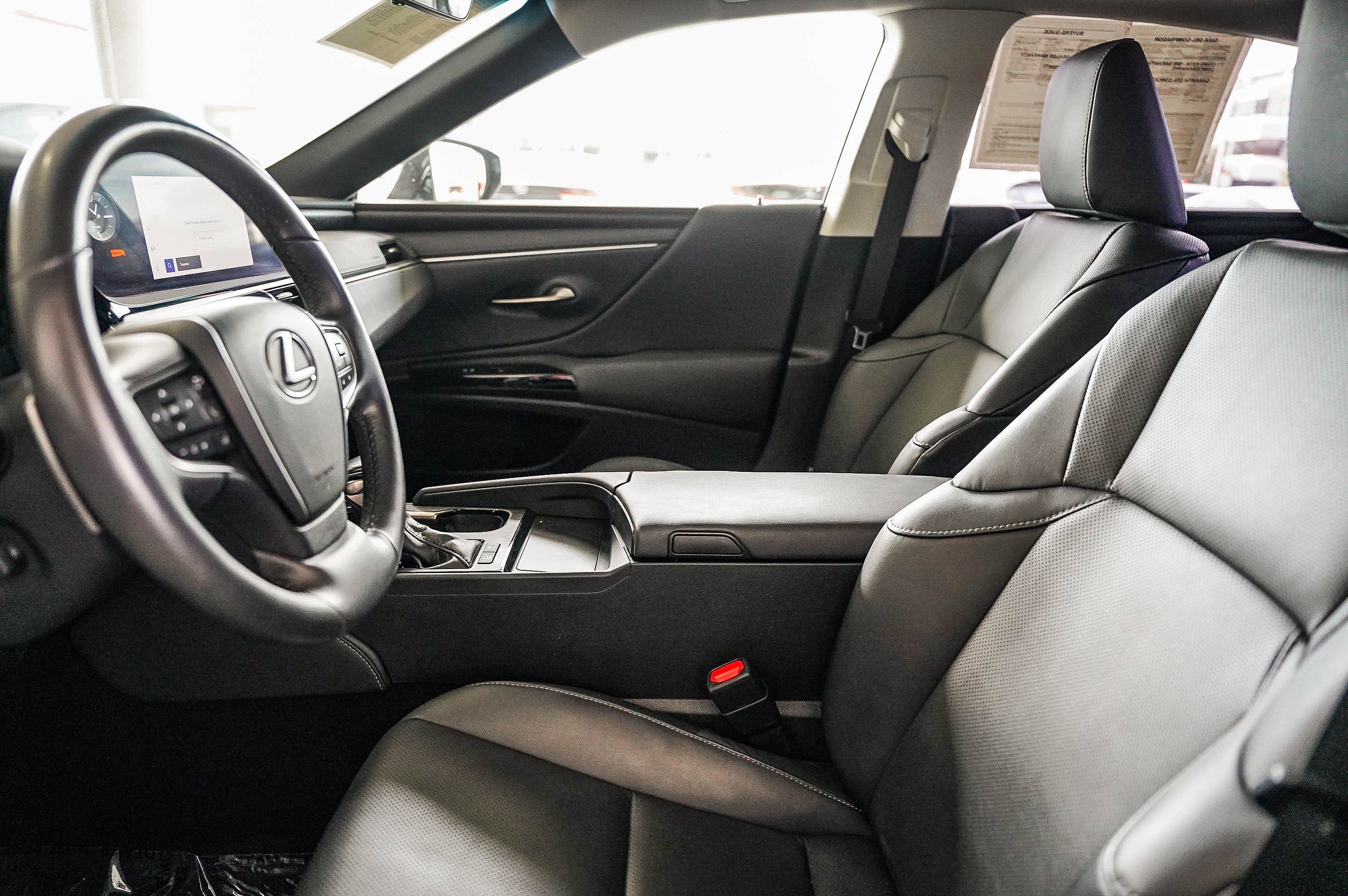 Used 2023 Lexus ES 300h w/ Premium Package image 19