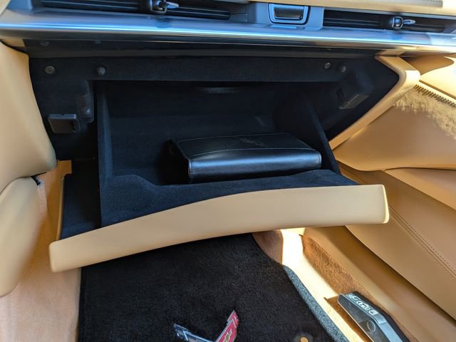 Used 2022 Chevrolet Corvette Stingray Premium Cpe w/ Z51 Performance Package image 24