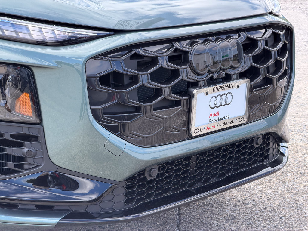 New 2026 Audi Q3 quattro 2.0T AWD/4WD image 2