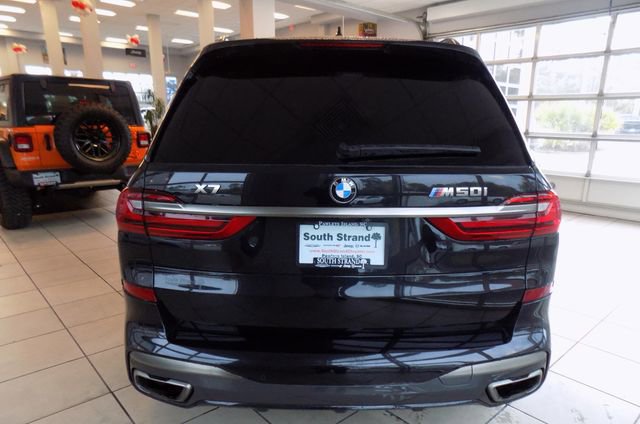 Used 2020 BMW X7 M50i image 6