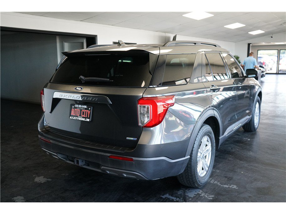 Used 2020 Ford Explorer XLT w/ Equipment Group 202A AWD/4WD image 7