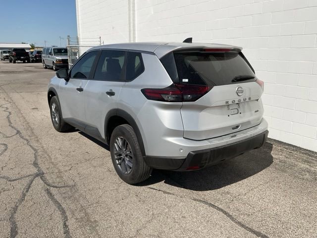 Used 2024 Nissan Rogue S image 28