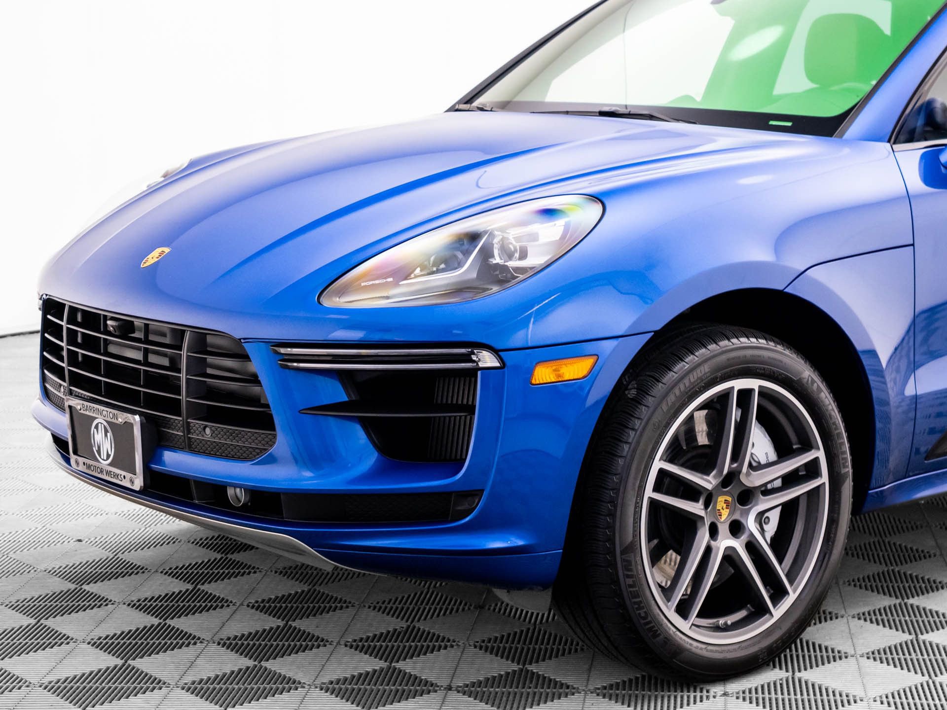 Certified 2021 Porsche Macan Turbo image 38