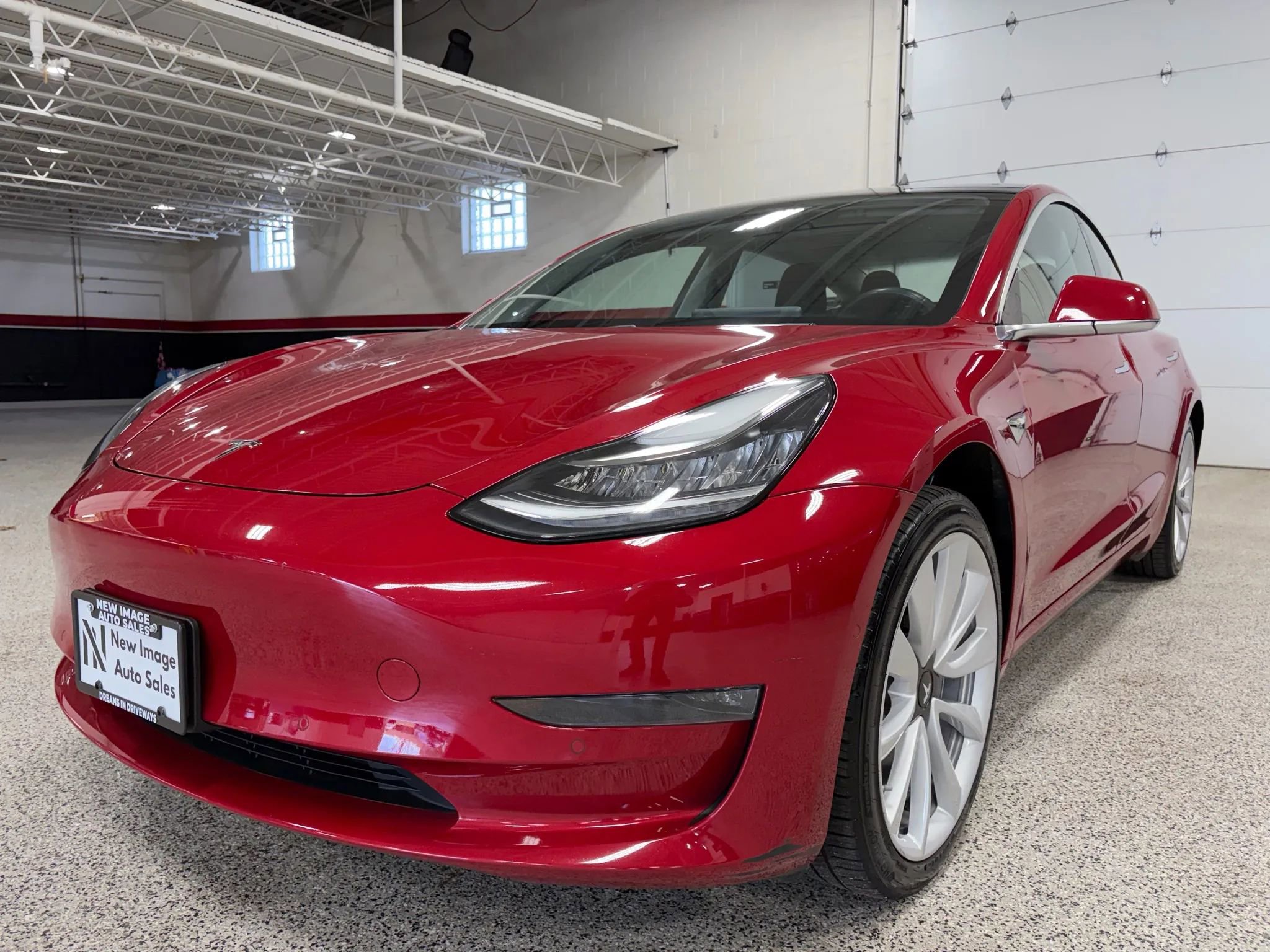 Used 2018 Tesla Model 3 Mid Range image 4