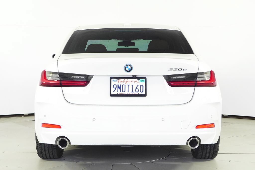 Used 2024 BMW 330e w/ Convenience Package RWD image 8