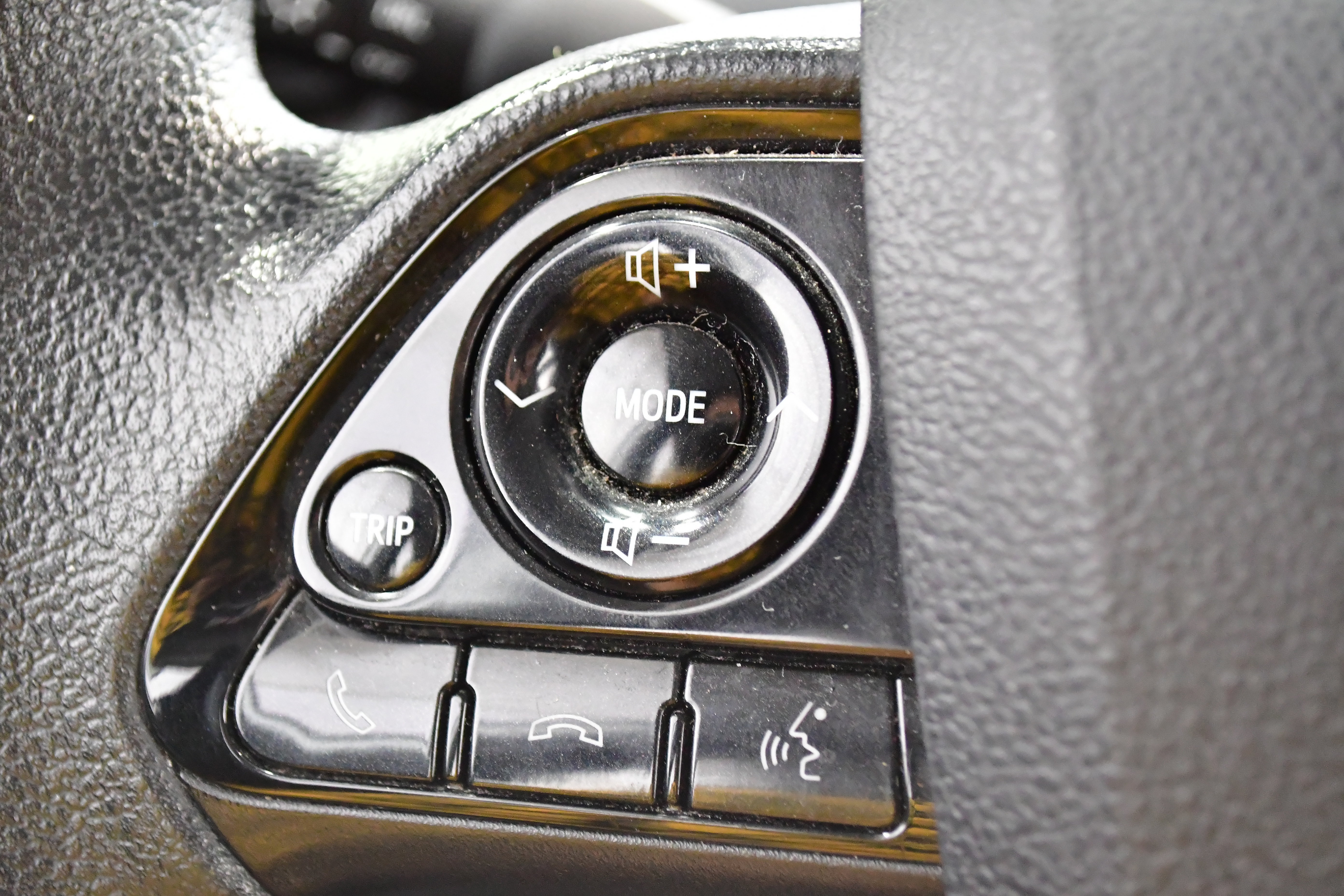 Used 2022 Toyota Prius LE image 36