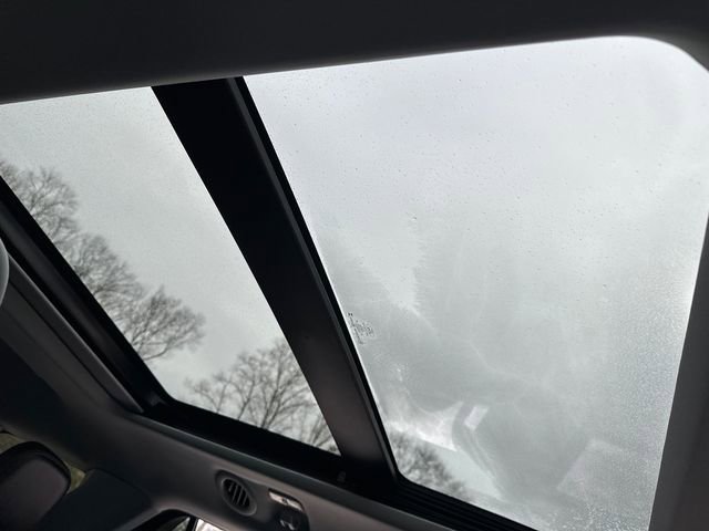 Used 2023 Ford Explorer XLT w/ Equipment Group 202A image 18