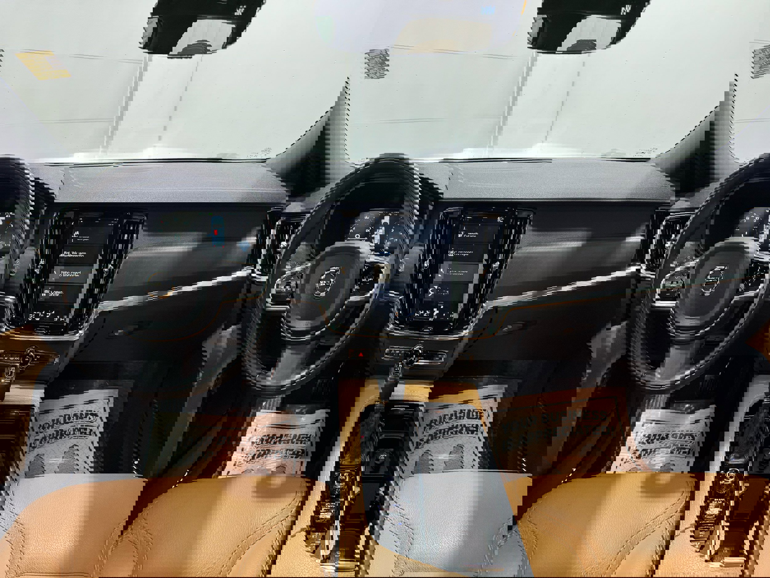 Used 2018 Volvo V90 T6 Cross Country w/ Convenience Package image 9