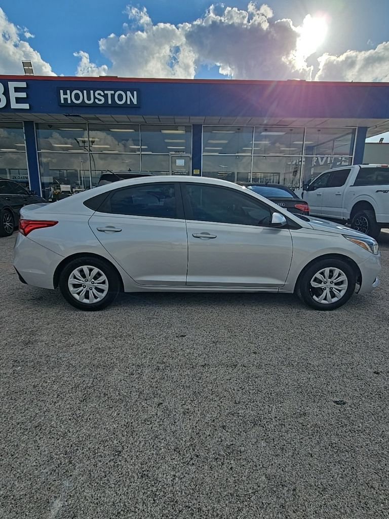 Used 2021 Hyundai Accent SE FWD image 8