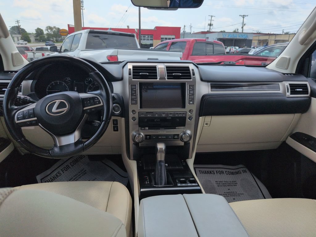 Used 2021 Lexus GX 460 Premium w/ Premium Package AWD/4WD image 12