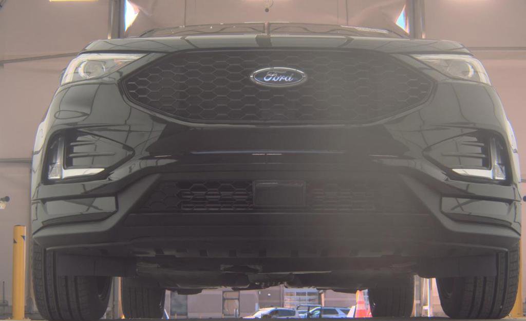 Used 2023 Ford Edge ST-Line image 3
