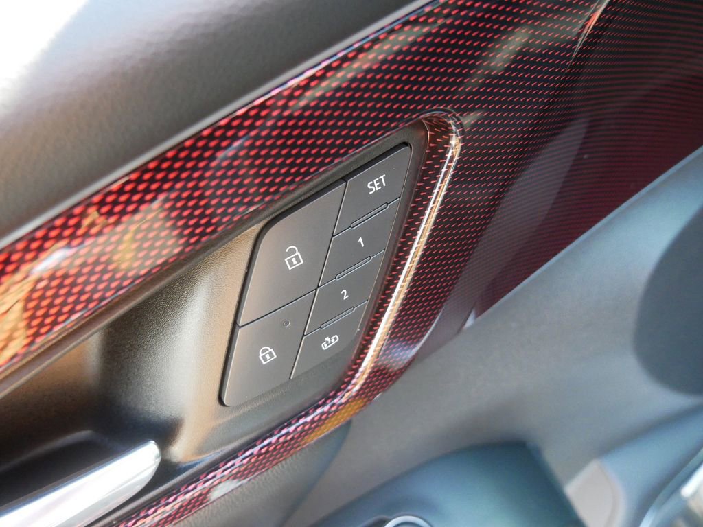 Used 2025 Chevrolet Traverse RS w/ LPO, Floor Liner Package AWD/4WD image 16