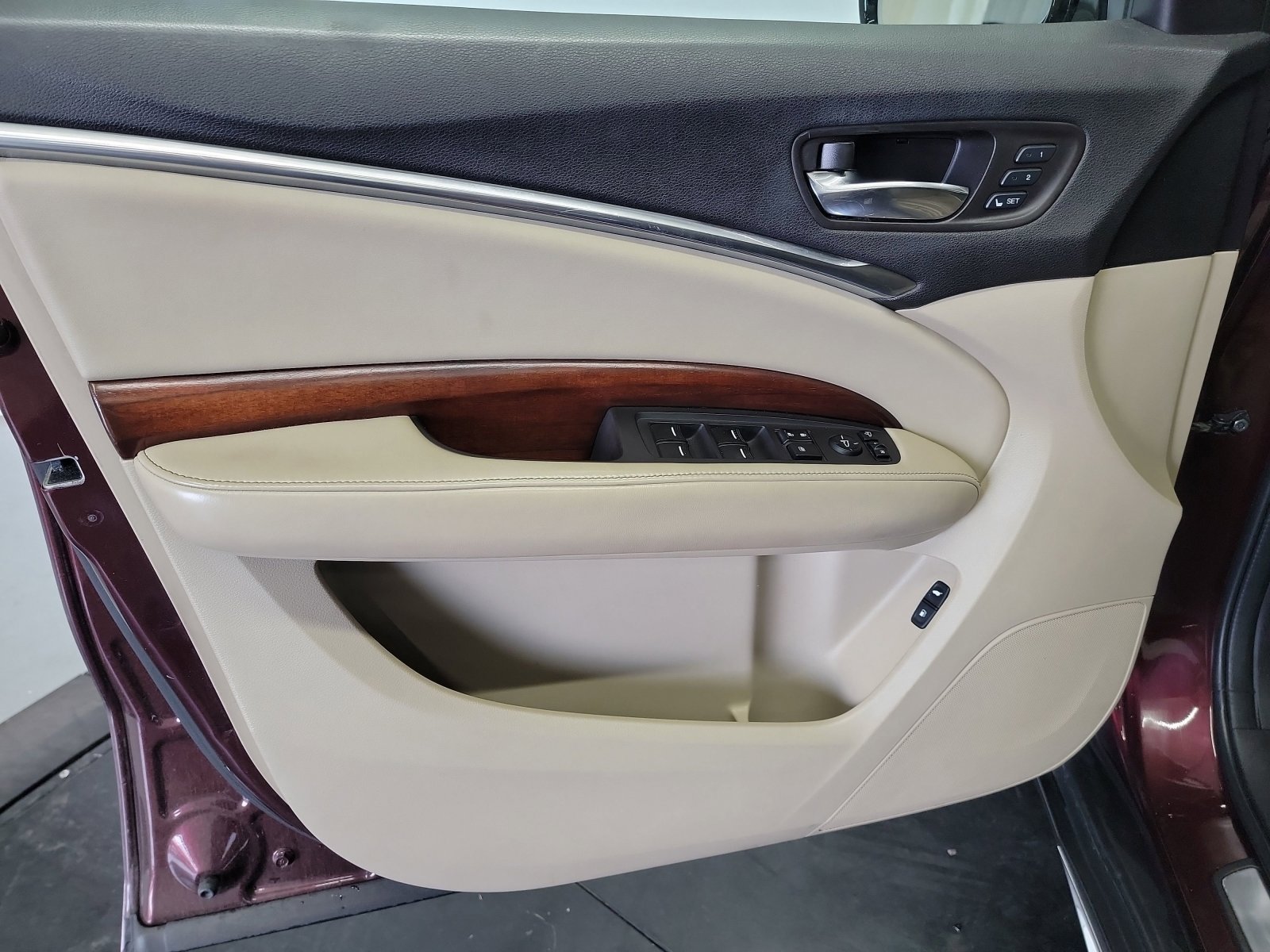 Used 2017 Acura MDX SH-AWD w/ Advance Package image 13