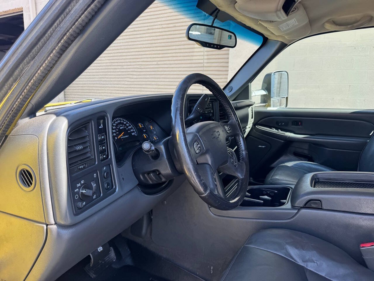 Used 2007 Chevrolet Silverado 2500 LT w/ Heavy-Duty Power Package AWD/4WD image 24