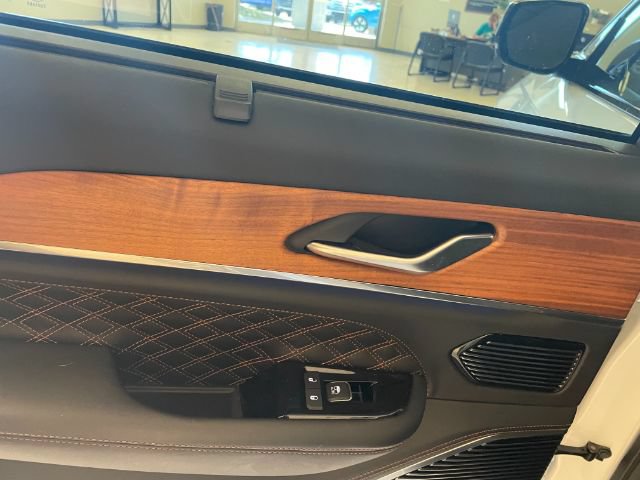 Used 2023 Jeep Grand Cherokee Summit AWD/4WD image 23