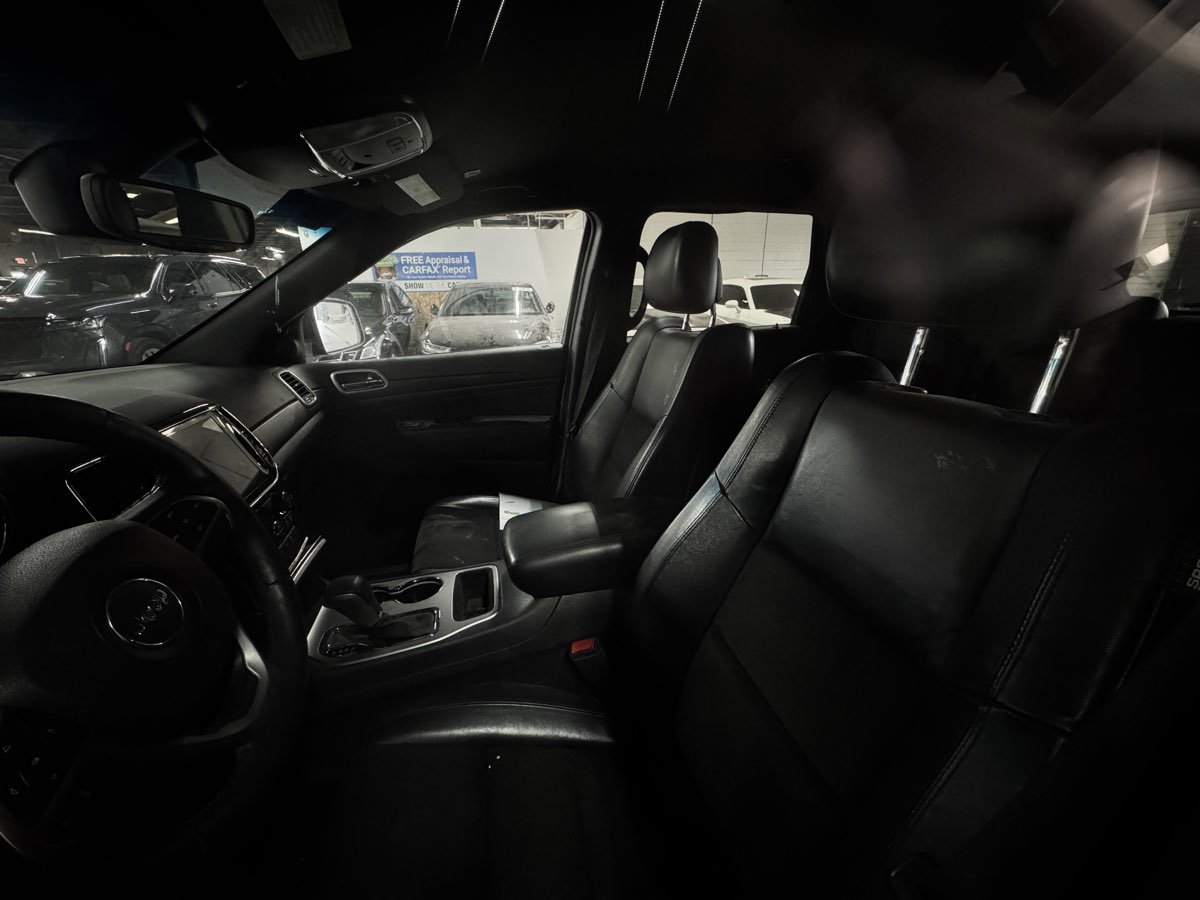Used 2019 Jeep Grand Cherokee Altitude AWD/4WD image 9
