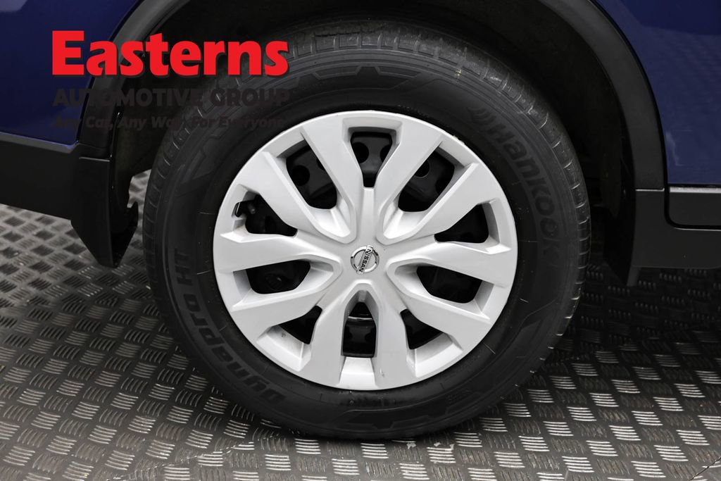 Used 2019 Nissan Rogue S AWD/4WD image 30
