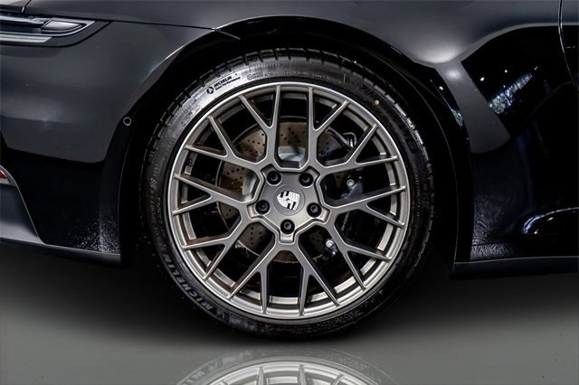 Used 2025 Porsche 911 Carrera image 18