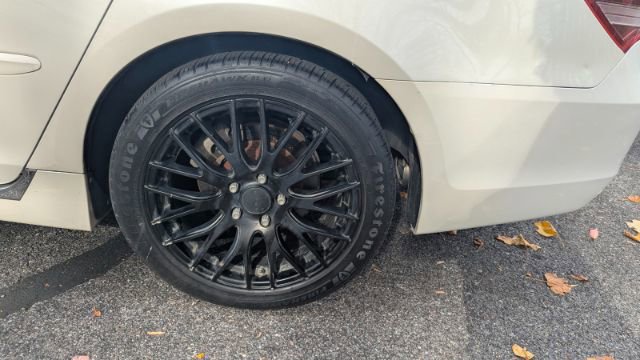 Used 2011 Acura RL image 10