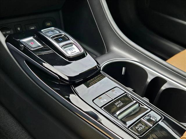 Used 2020 Hyundai Sonata Limited FWD image 11