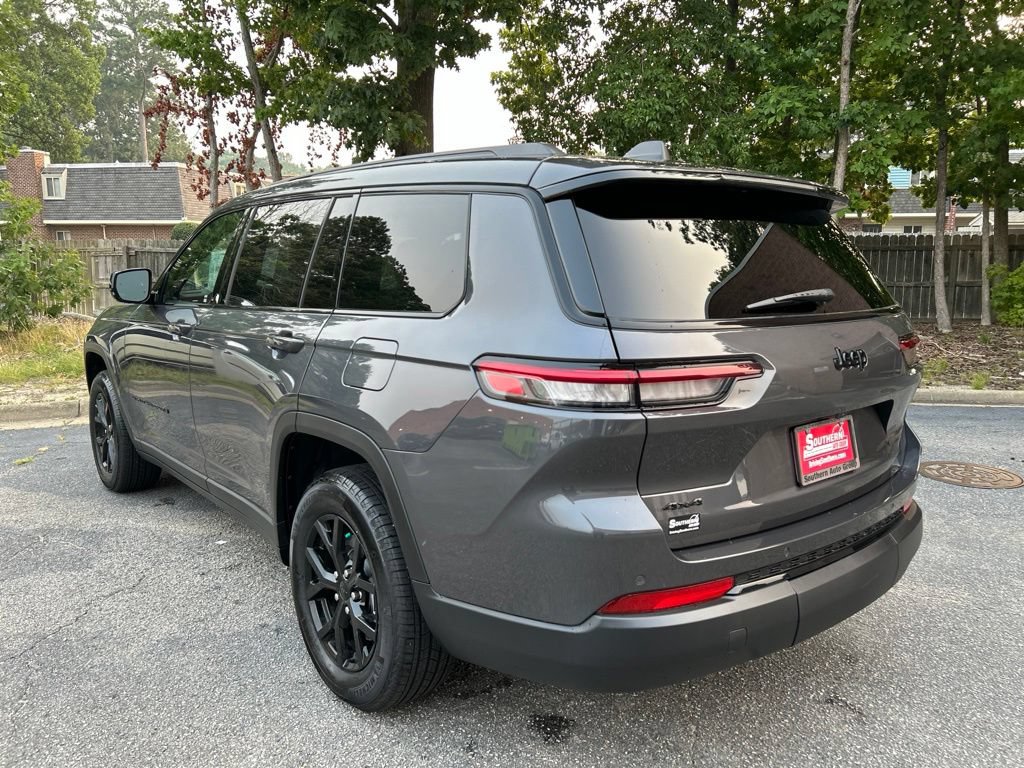 New 2025 Jeep Grand Cherokee L Laredo AWD/4WD image 3