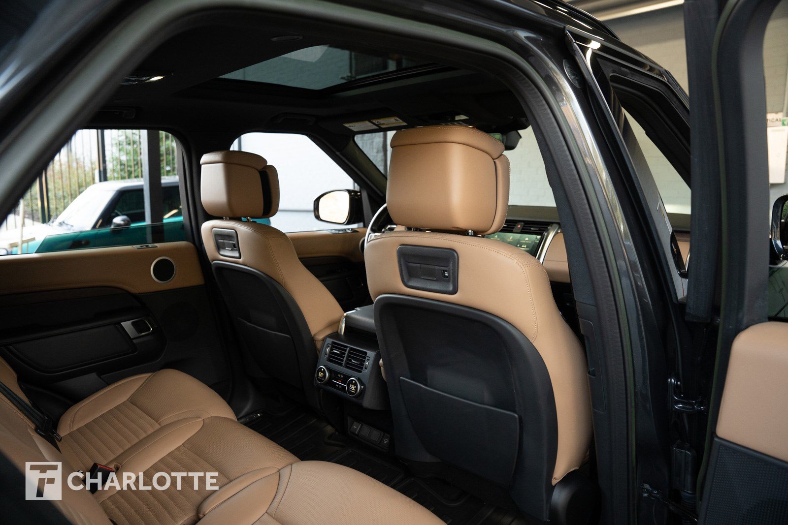 Used 2023 Land Rover Discovery HSE R-Dynamic image 31