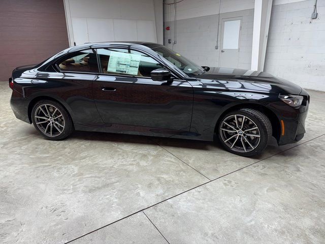 Used 2025 BMW 230i xDrive Coupe w/ Premium Package image 6