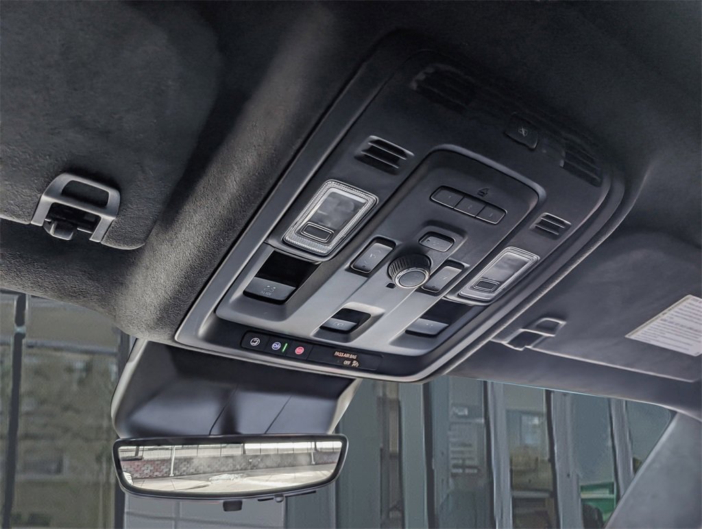 Used 2023 Cadillac Escalade V image 33