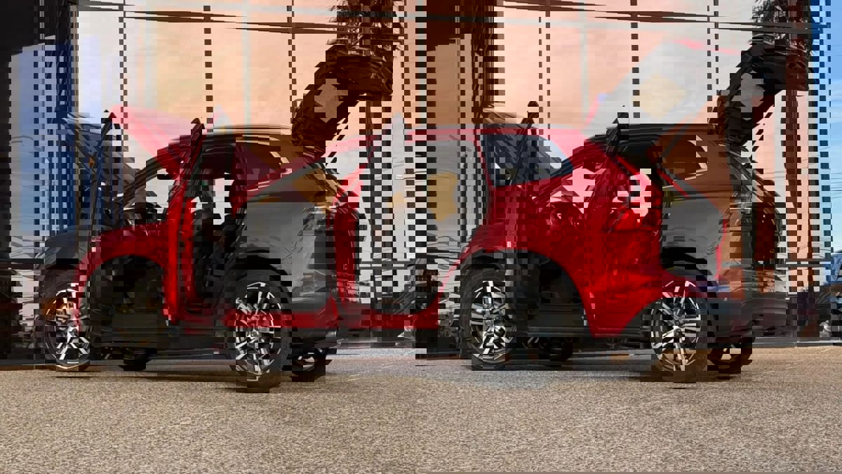 Used 2019 Volvo XC60 T5 Momentum w/ Advanced Package image 30