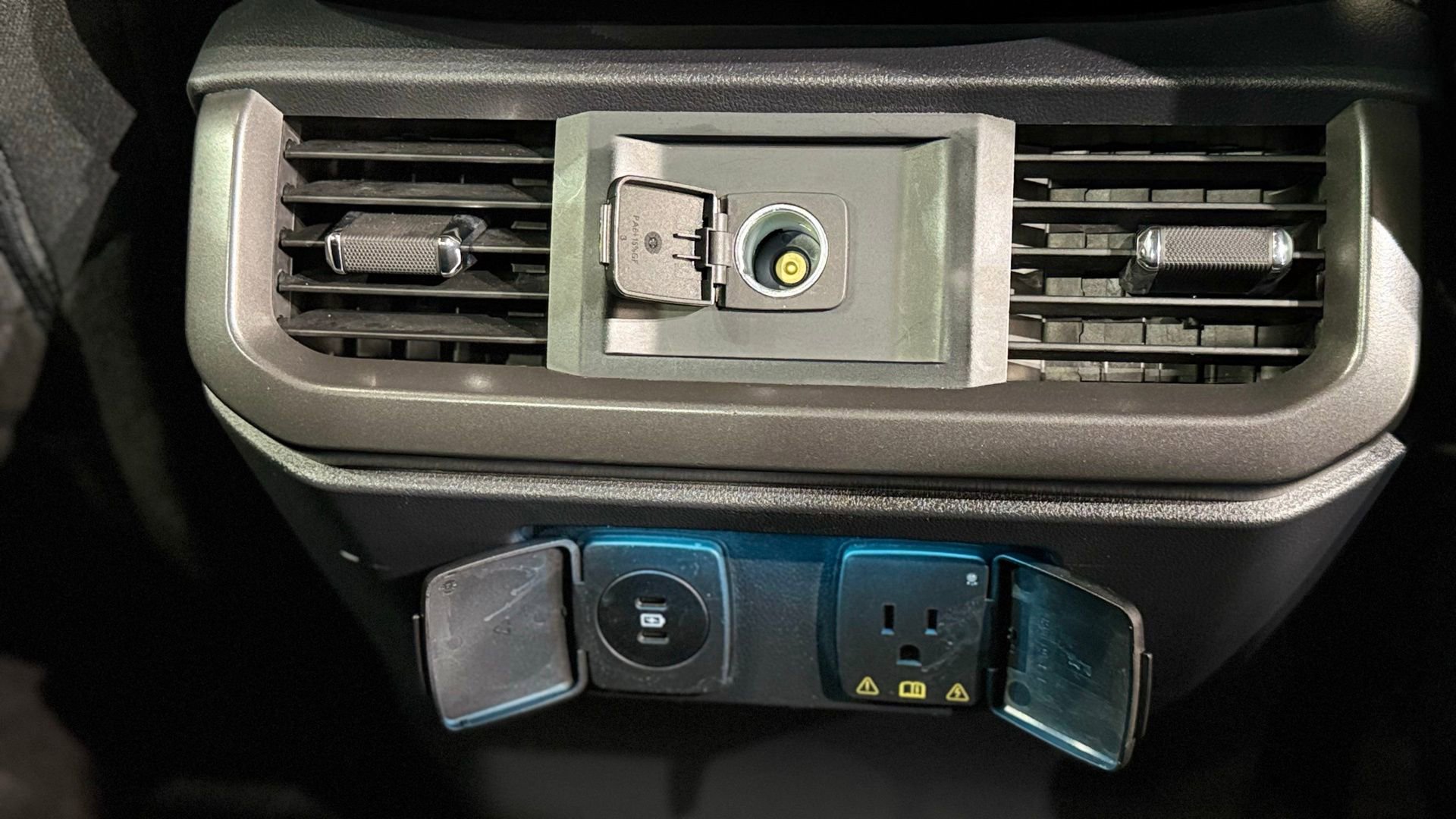 Used 2024 Ford F150 XLT w/ Equipment Group 302A MID image 91