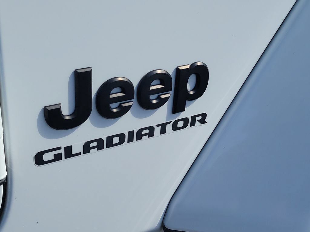 Used 2022 Jeep Gladiator Sport AWD/4WD image 7