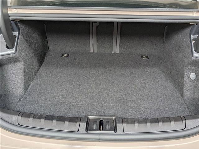 Used 2022 Porsche Taycan image 21