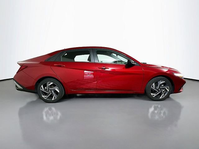 Certified 2025 Hyundai Elantra Sport w/ Cargo Package FWD image 8