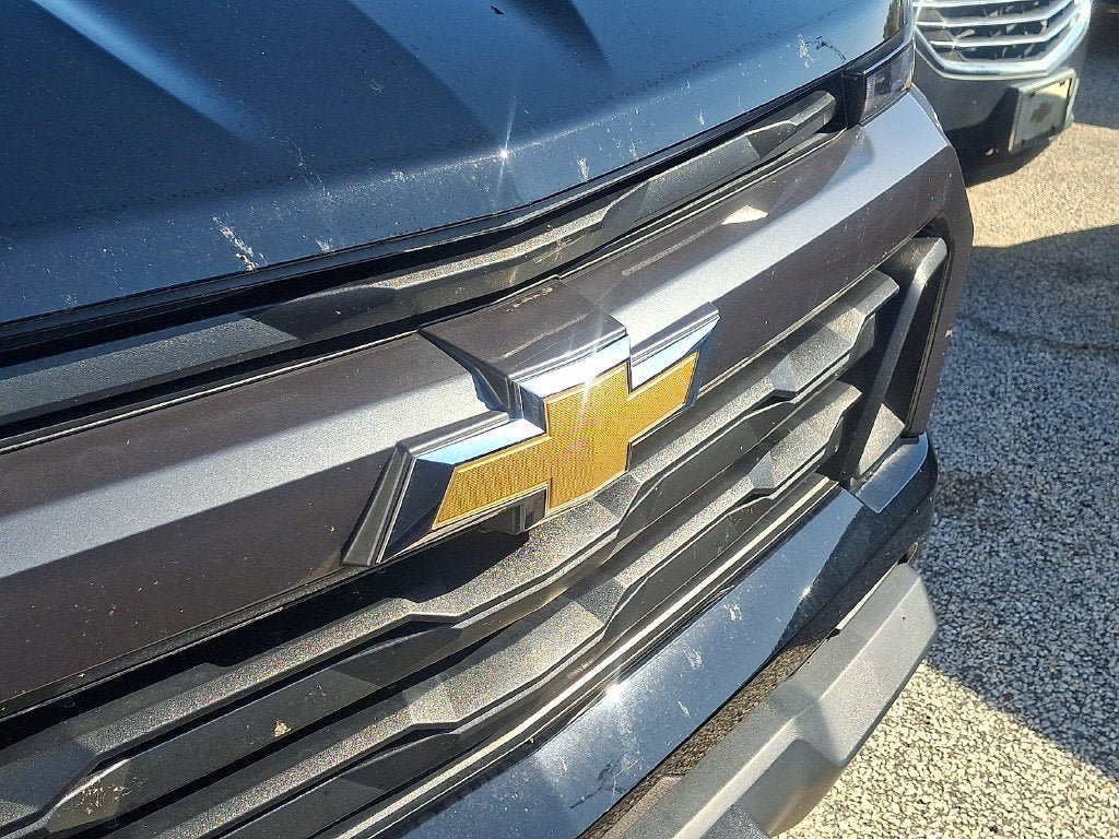 Used 2023 Chevrolet Colorado LT AWD/4WD image 10